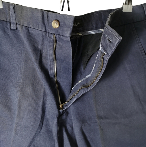 Van Heusen  Men's  Short  Flat Front  Casual  4 Pocket  Navy Blue  Size 30  New - Picture 6 of 7